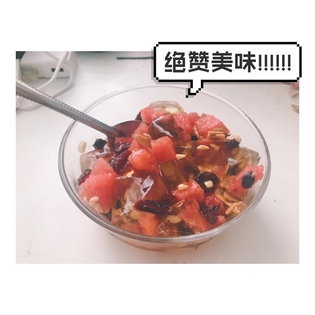 自制晶莹剔透、口感凉滑的——冰粉粉