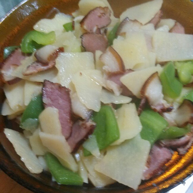 腊肉土豆片