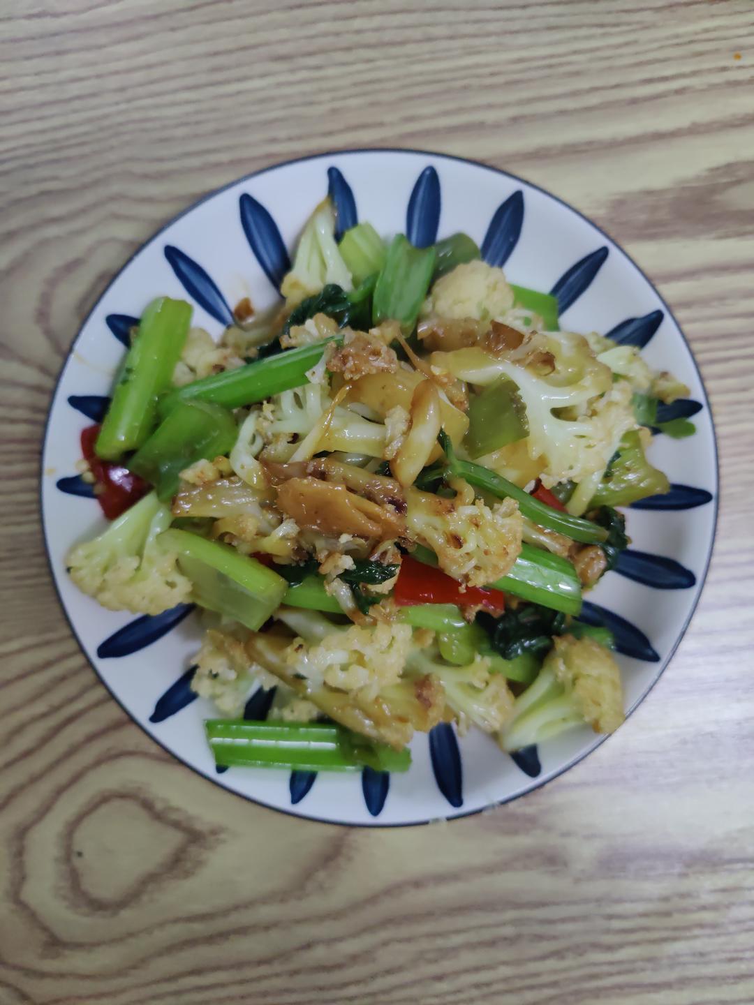和饭店一个味道的干锅花菜