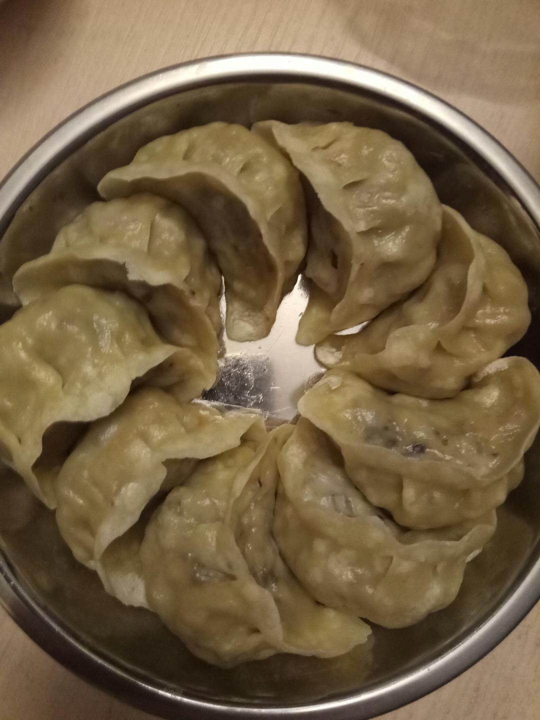 不倒翁-66做的萝卜素馅蒸饺