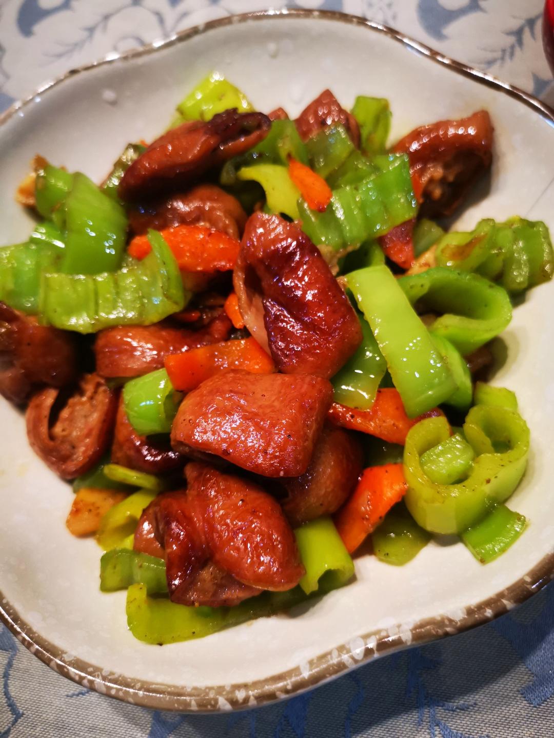 辣椒肥肠