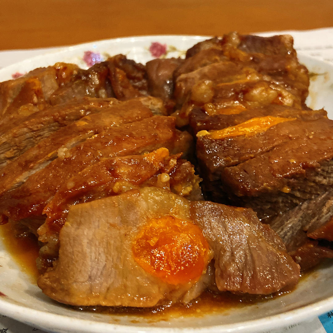 咸蛋叉烧肉（好吃得爆炸）