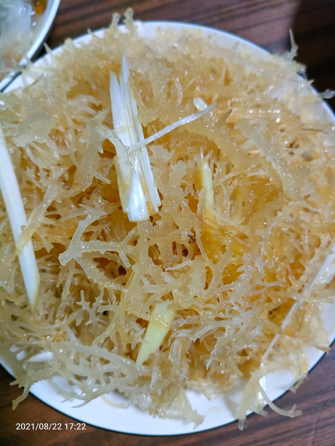 石花菜怎样凉拌才香脆好吃又下饭《石花菜拌菠菜》