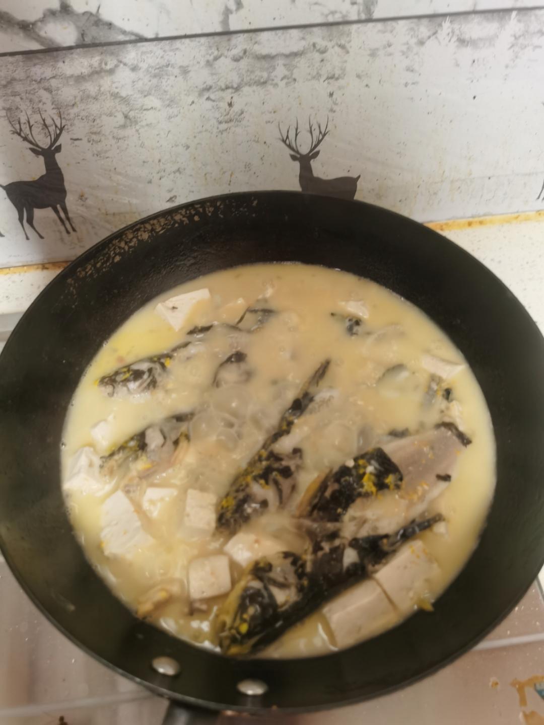 昂刺鱼豆腐汤（黄辣丁）