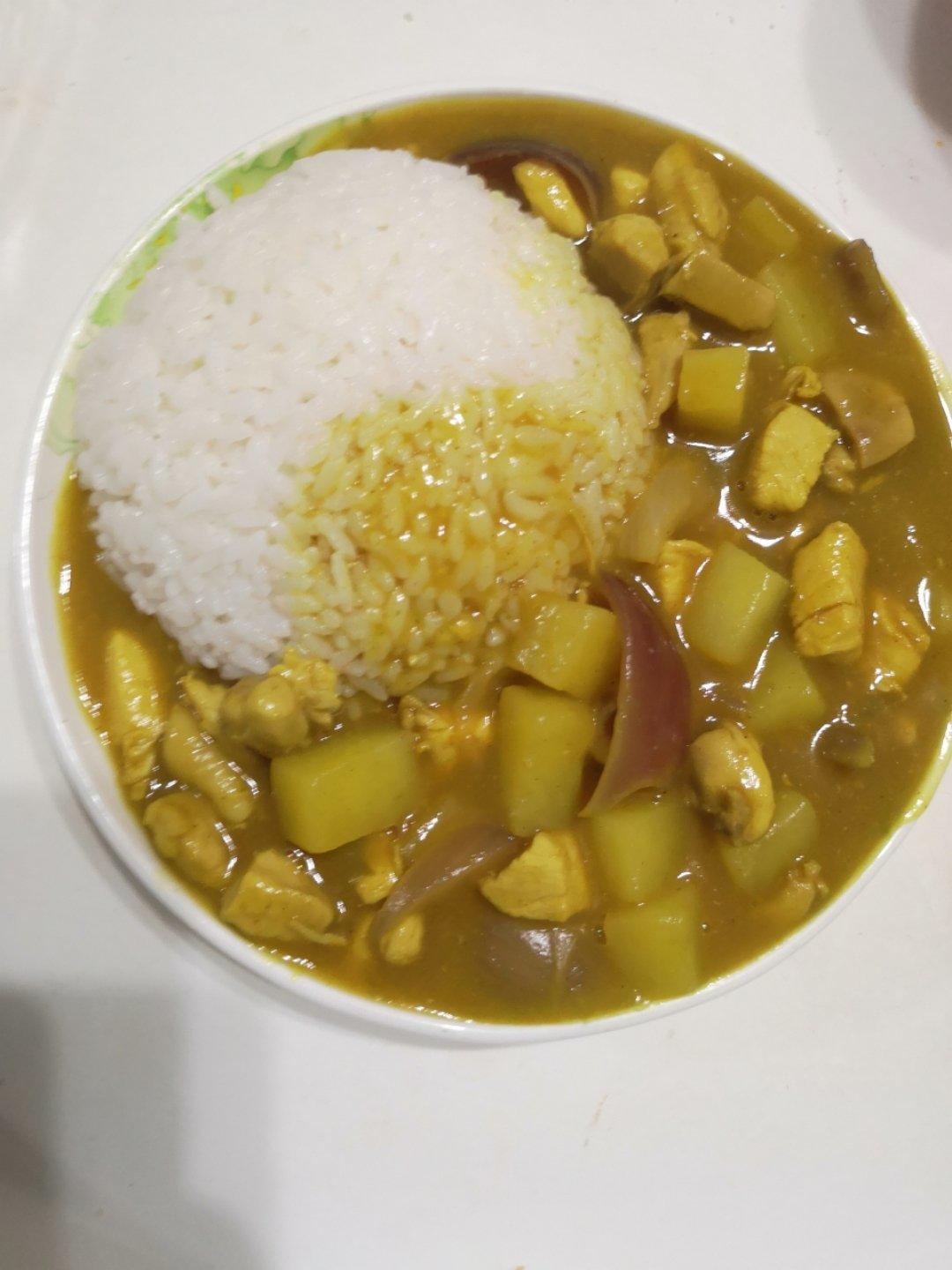 咖喱鸡肉饭(从不修图，喜欢真实的请关注我)