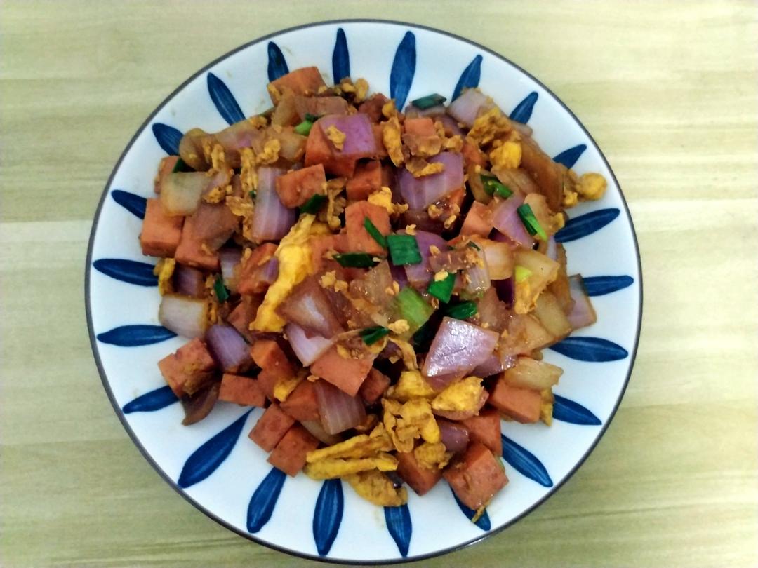 洋葱火腿炒鸡蛋