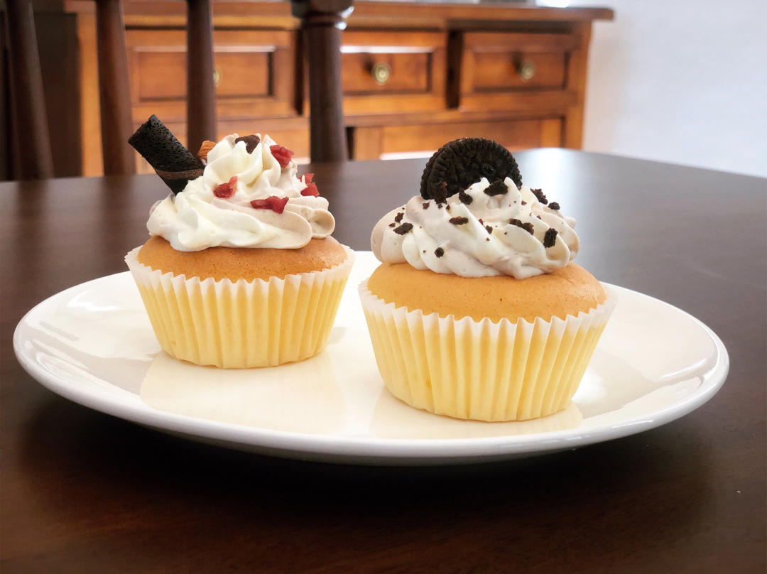 低甜蔓越莓迷你杯子蛋糕