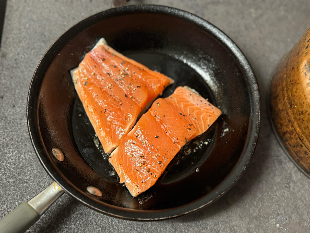 【减脂】三文鱼蔬菜蛋饼·0难度