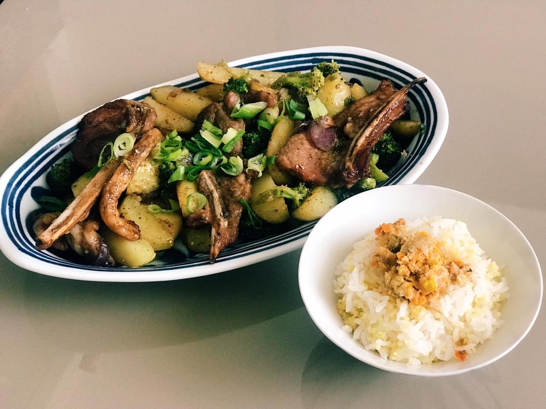 孜然羊排烤土豆