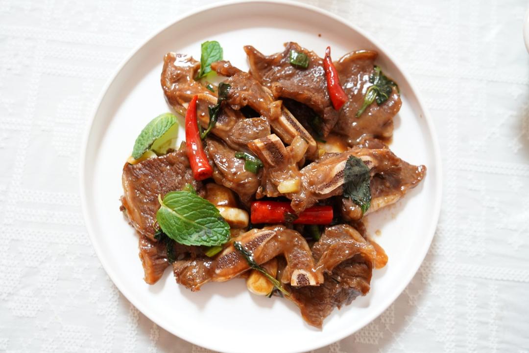 薄荷炒牛肉