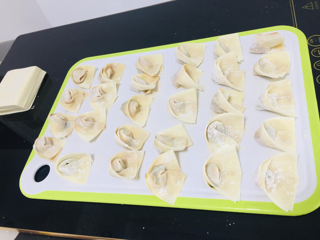 馄饨（两种包法）