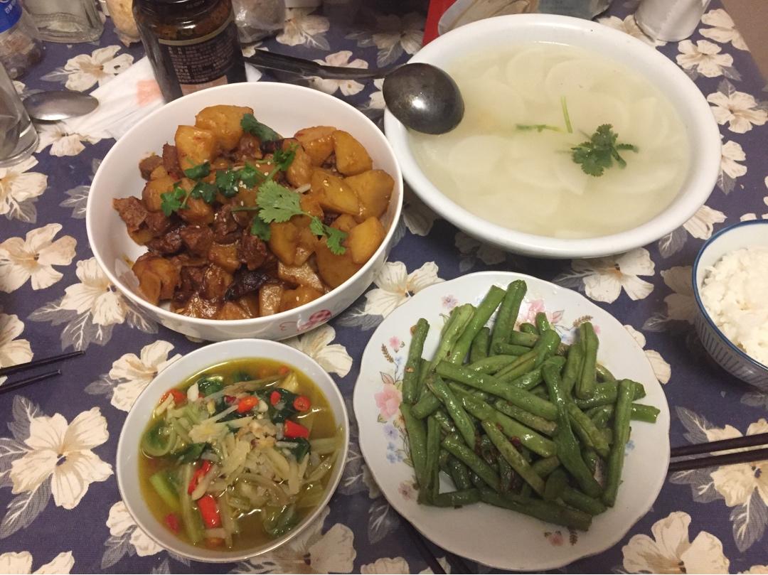 土豆牛肉盖饭