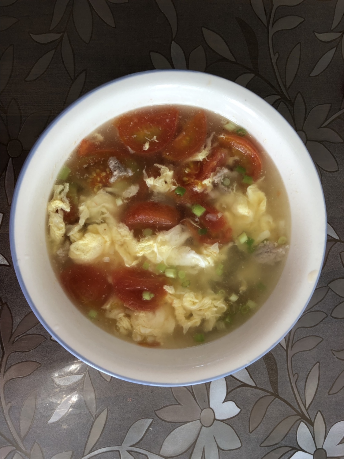 西红柿鸡蛋肉汤