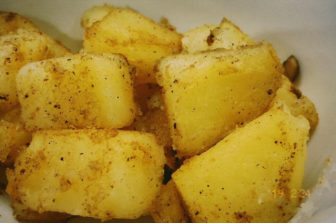 黄油香煎土豆块