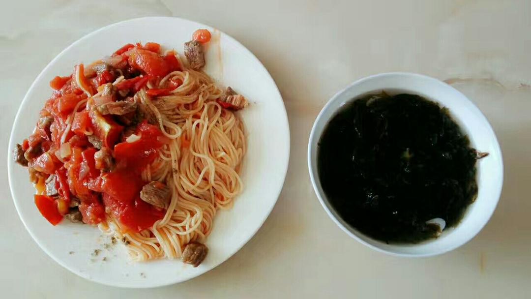 番茄肉酱意大利面