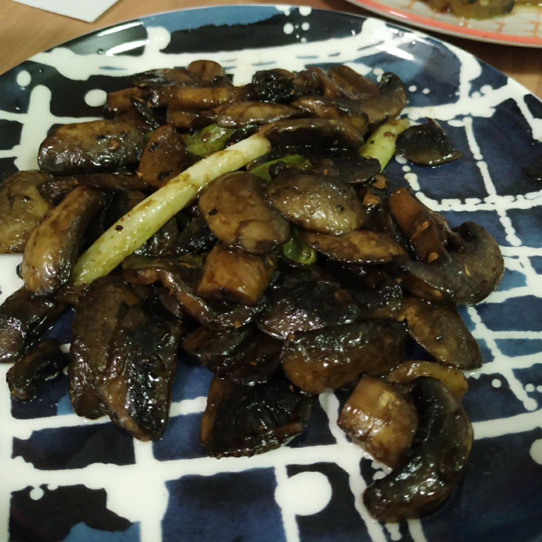 小炒蘑菇