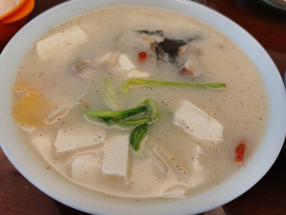 鱼头豆腐汤
