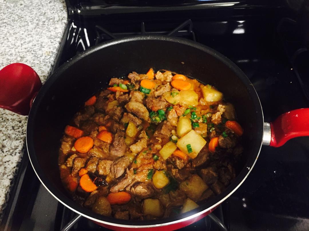 红烧牛肉土豆 （独家秘制）