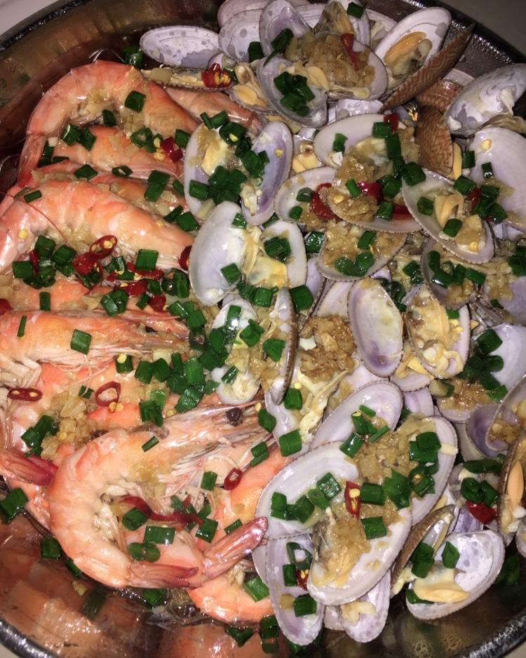 【蒜蓉粉丝蒸双鲜】