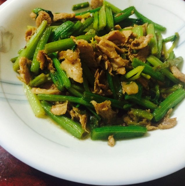 芹菜炒肉