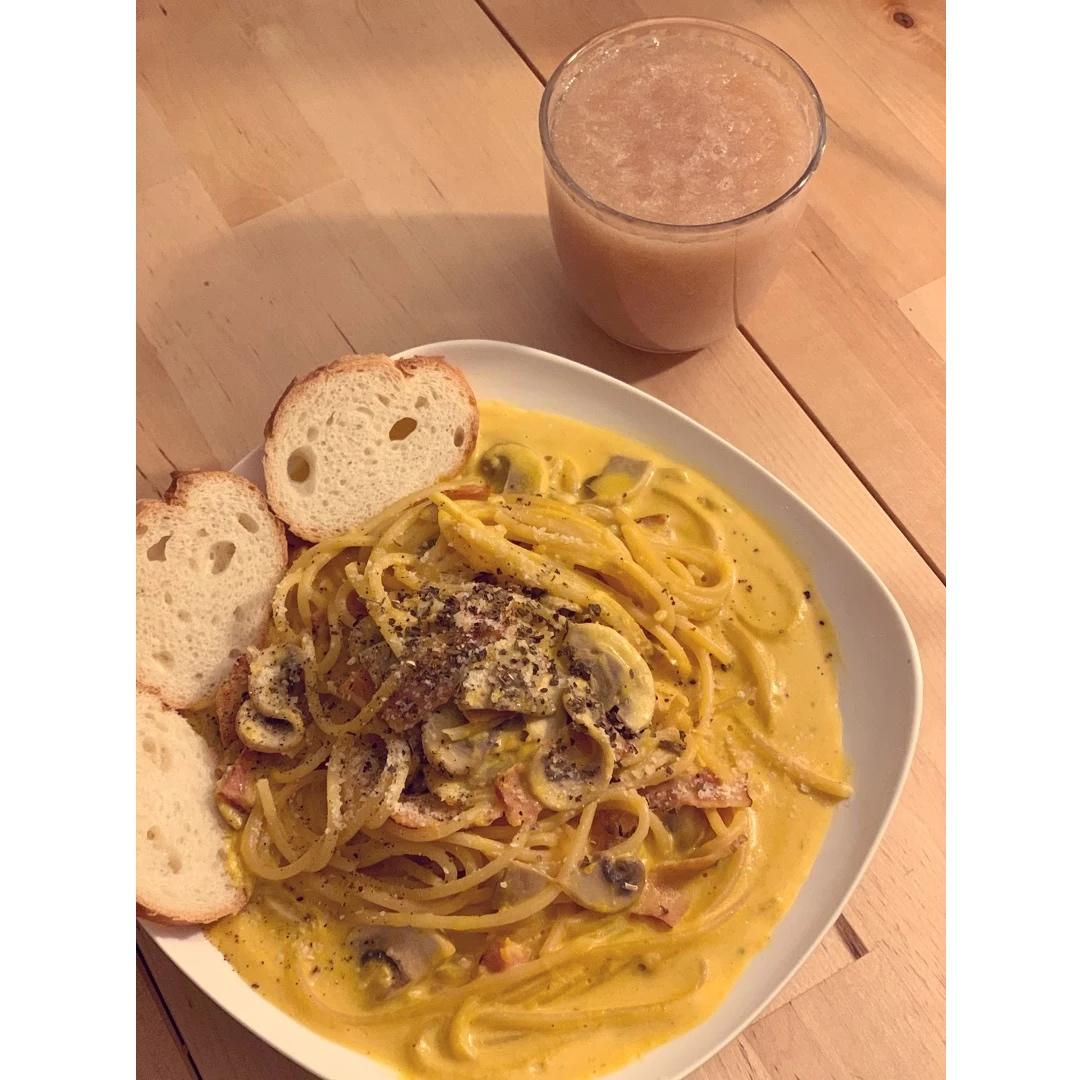 奶香南瓜火腿意面