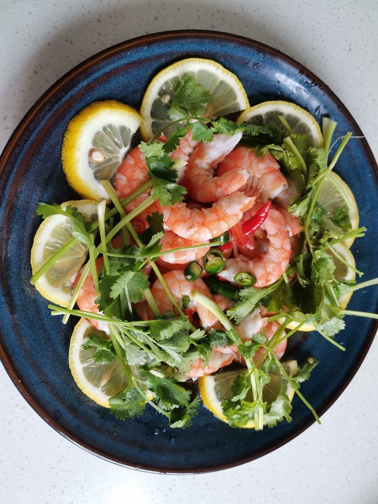泰式柠檬虾----酸酸甜甜就是我！