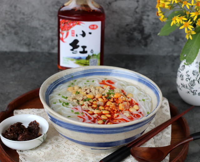 全州红油米粉的做法