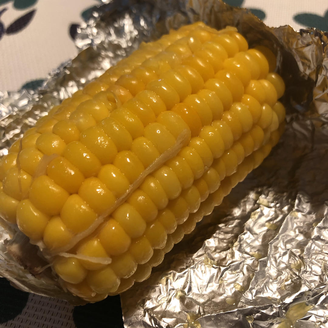 小汀汀木有小丁丁做的简单好吃的锡纸烤玉米