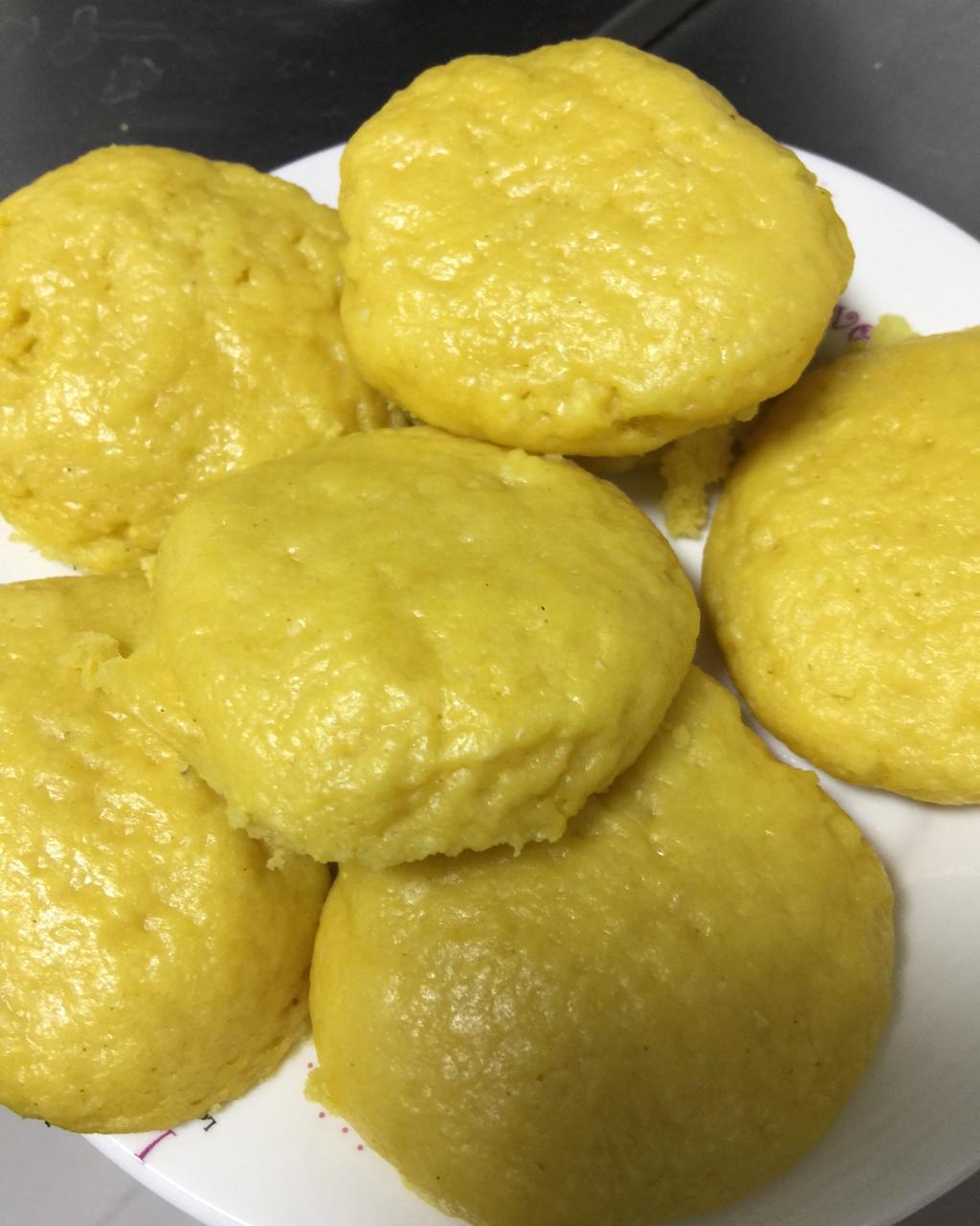 铁锅炖鱼铁饼子