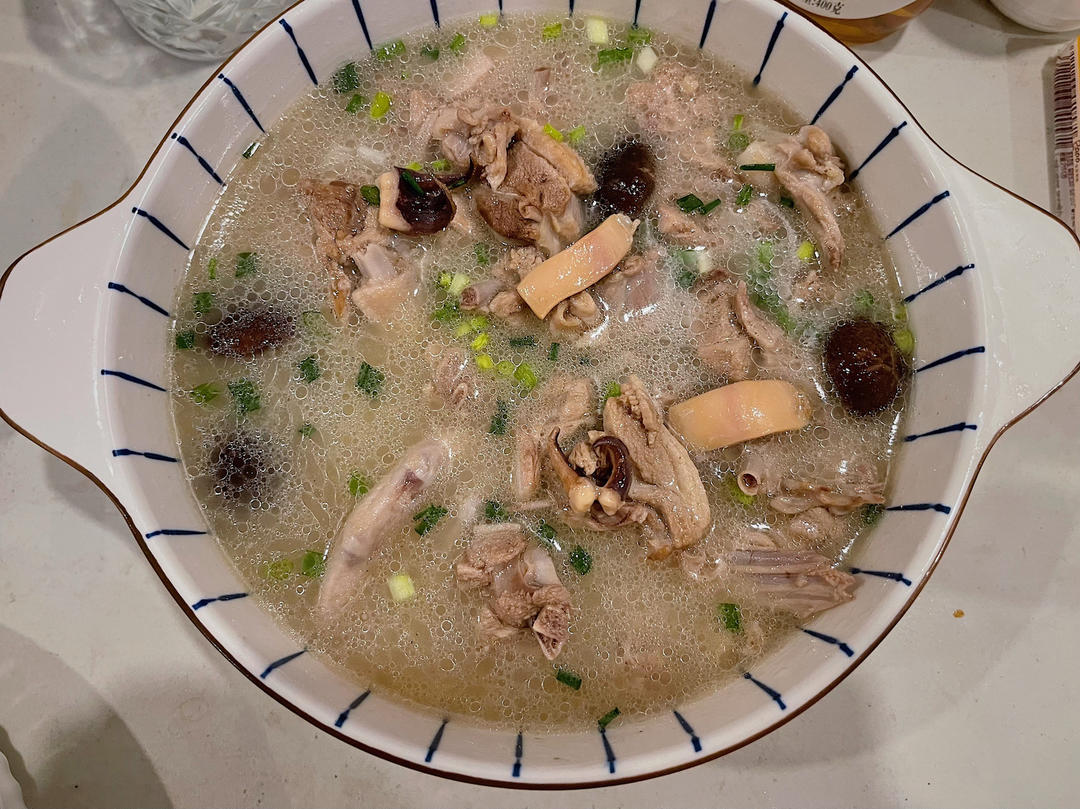 墨鱼老鸭汤