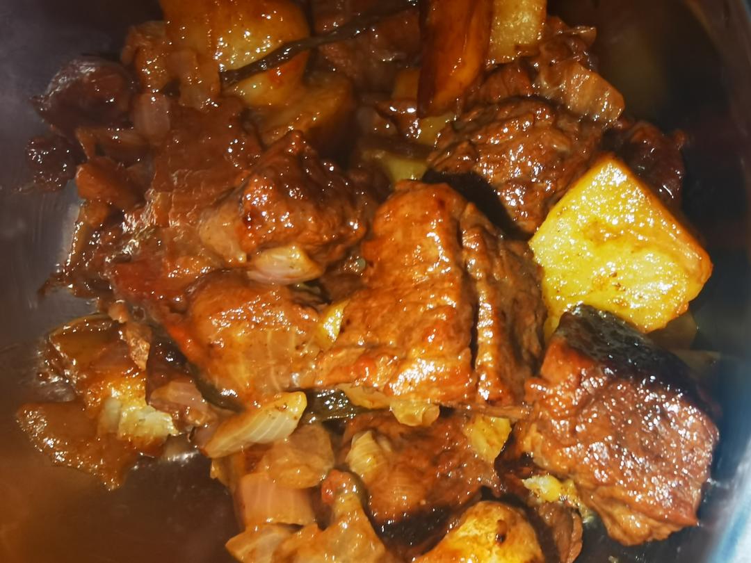 沙沙土豆胡萝卜炖牛肉