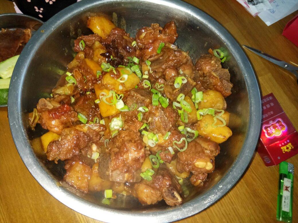 土豆烧排骨