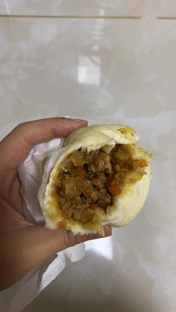 洋葱酱肉丁包子