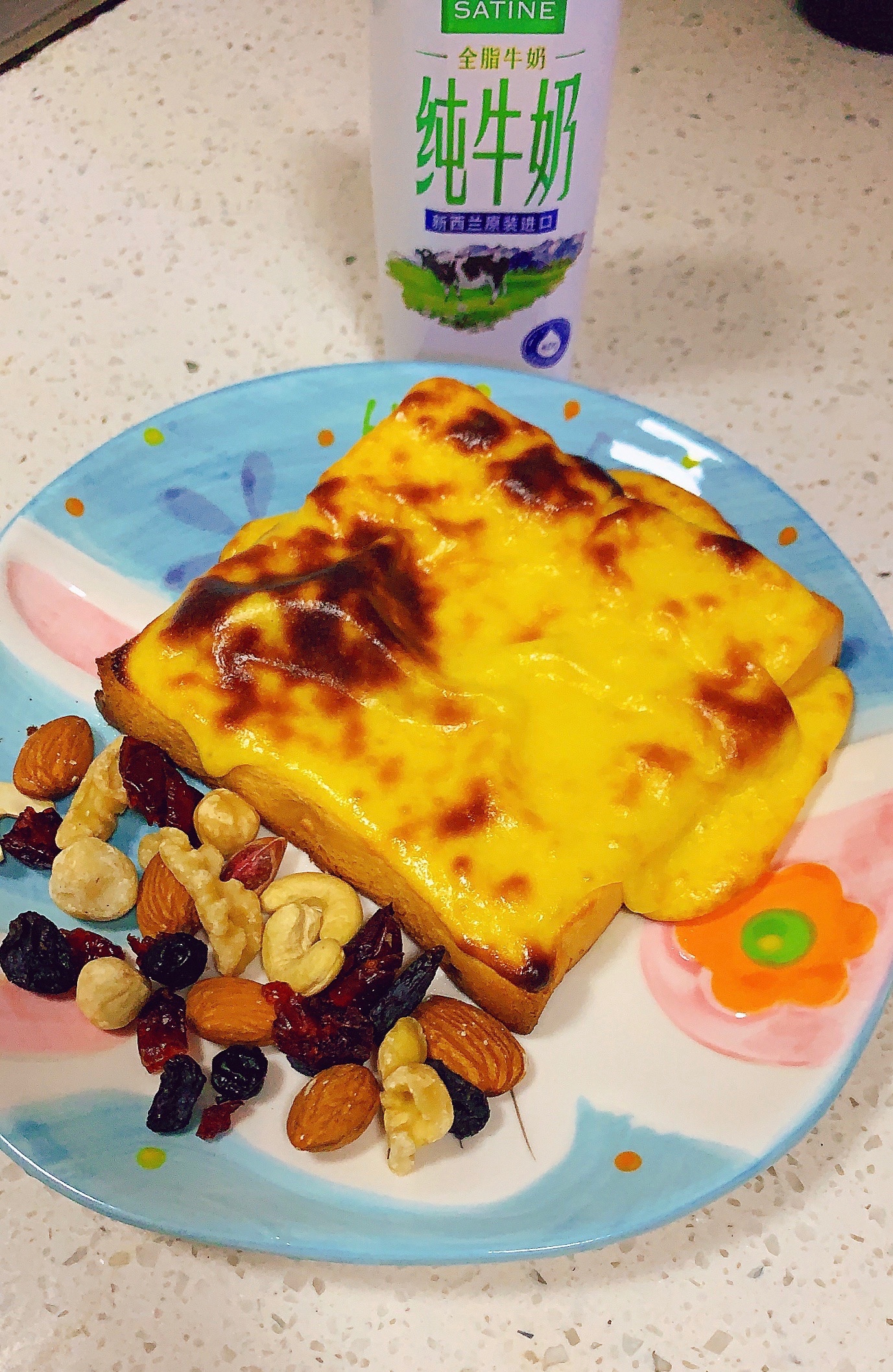 儿童早餐—岩烧乳酪吐司