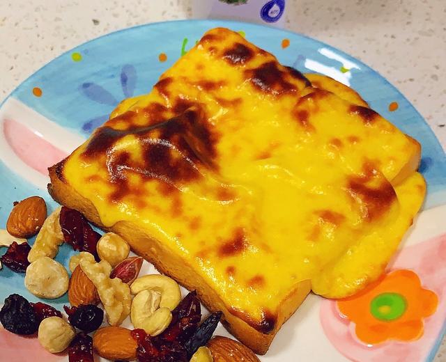 儿童早餐—岩烧乳酪吐司