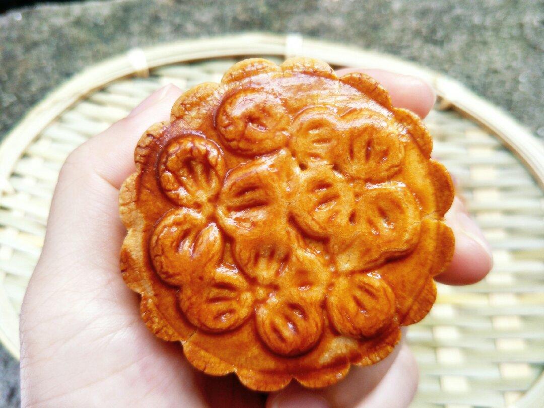 广式月饼—蛋黄冬翅月饼