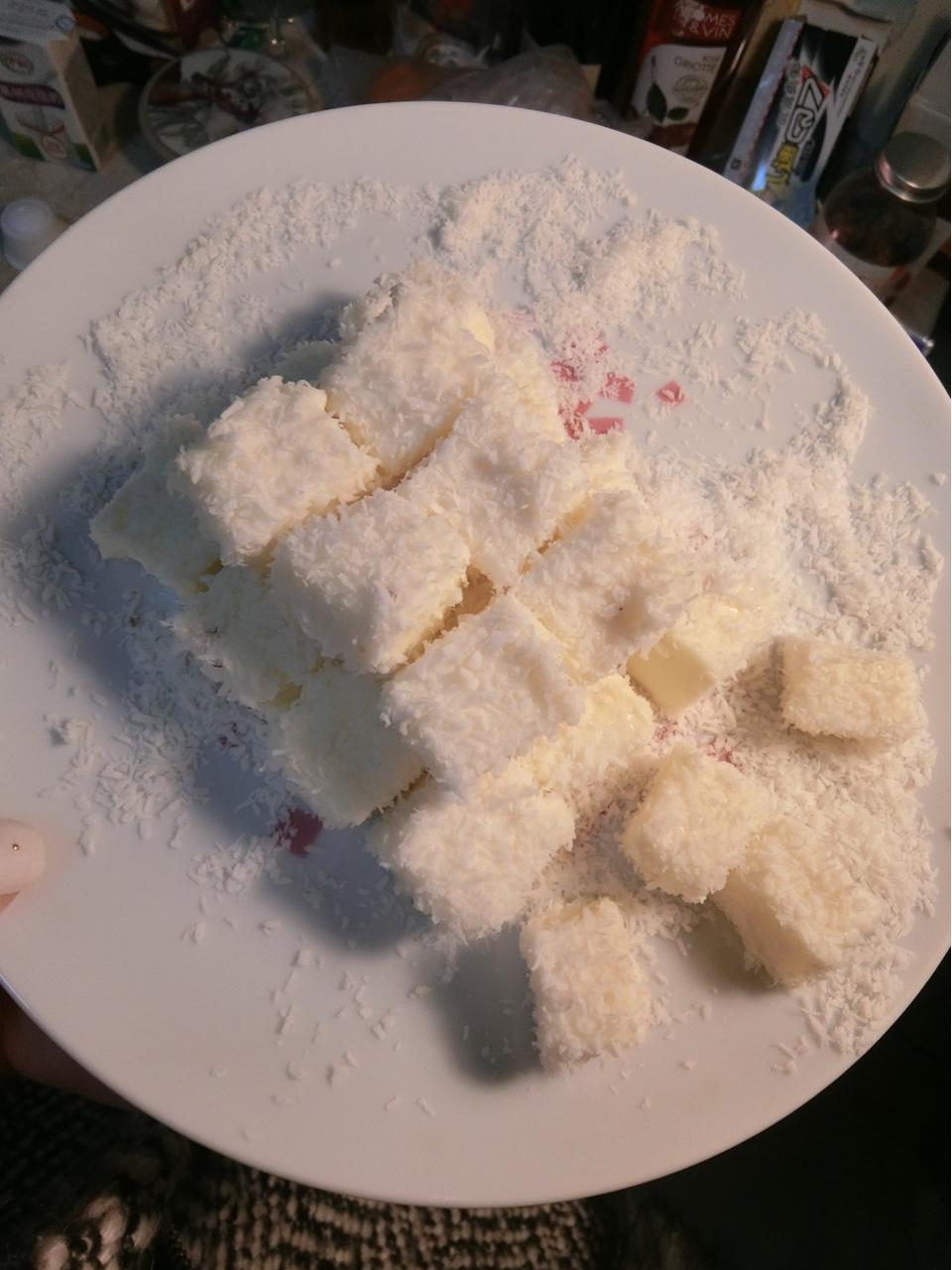 椰丝牛奶小方糕