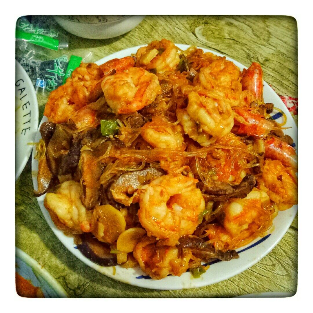 去餐厅必点的粤式虾皇粉丝煲