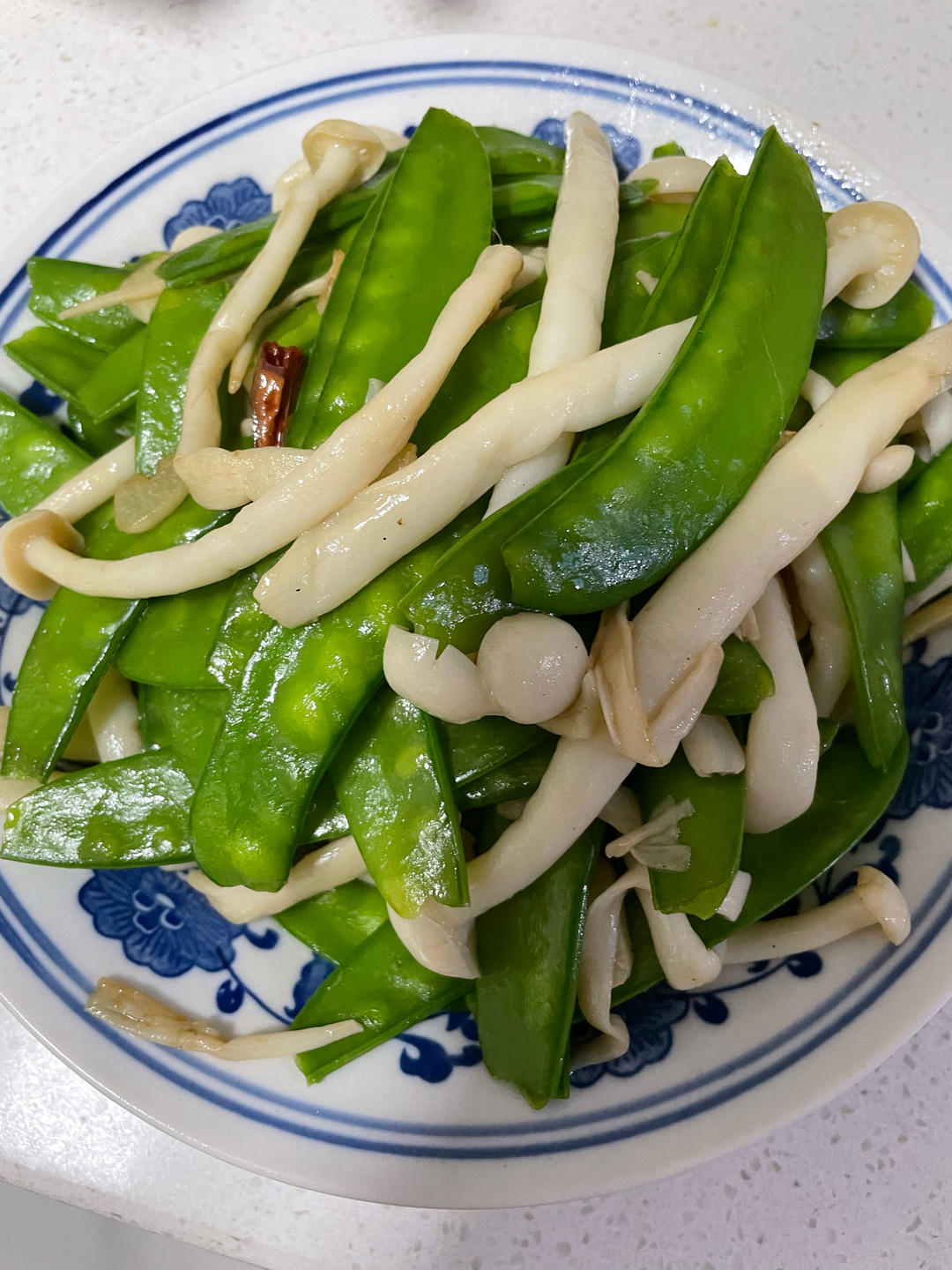 荷兰豆白玉菇～鲜味小炒