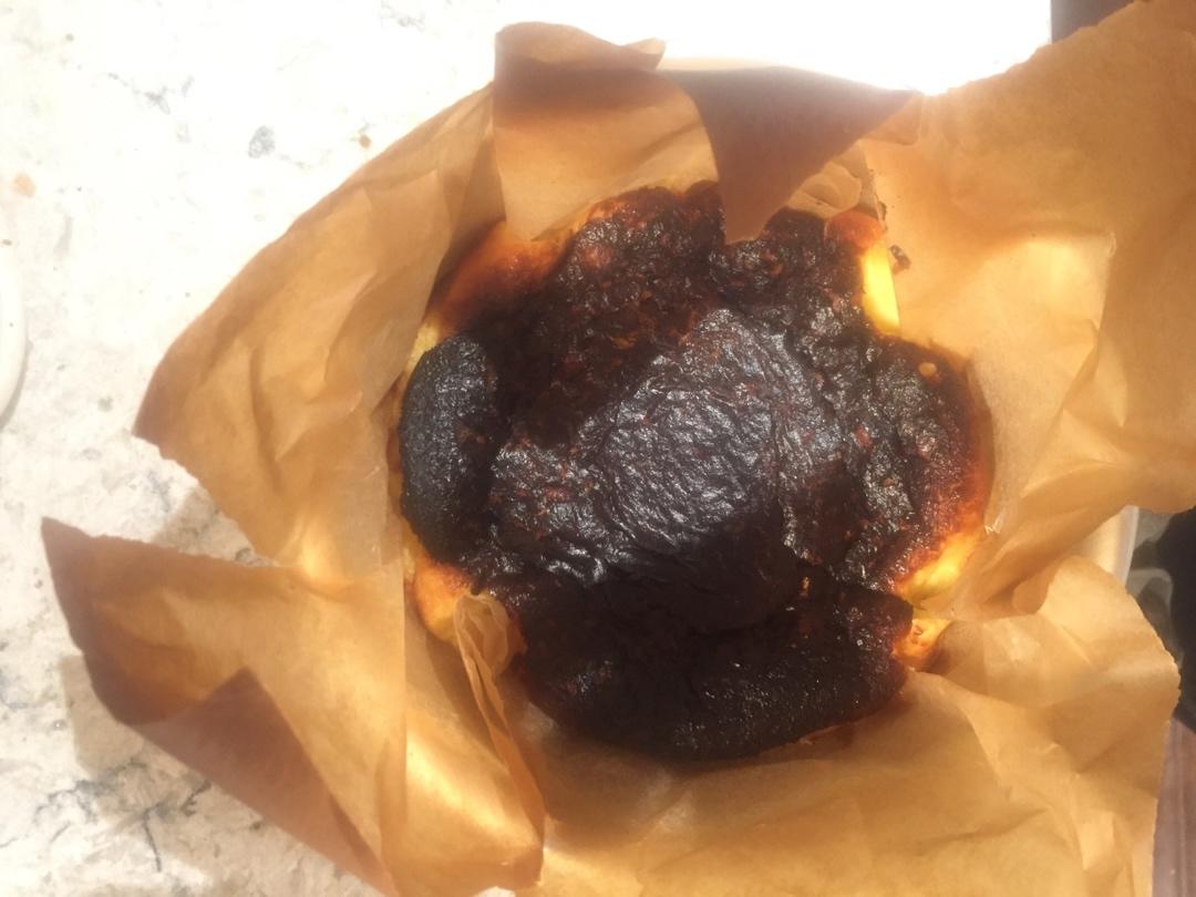 正宗巴斯克烧焦芝士蛋糕 Original Basque Burnt Cheesecake