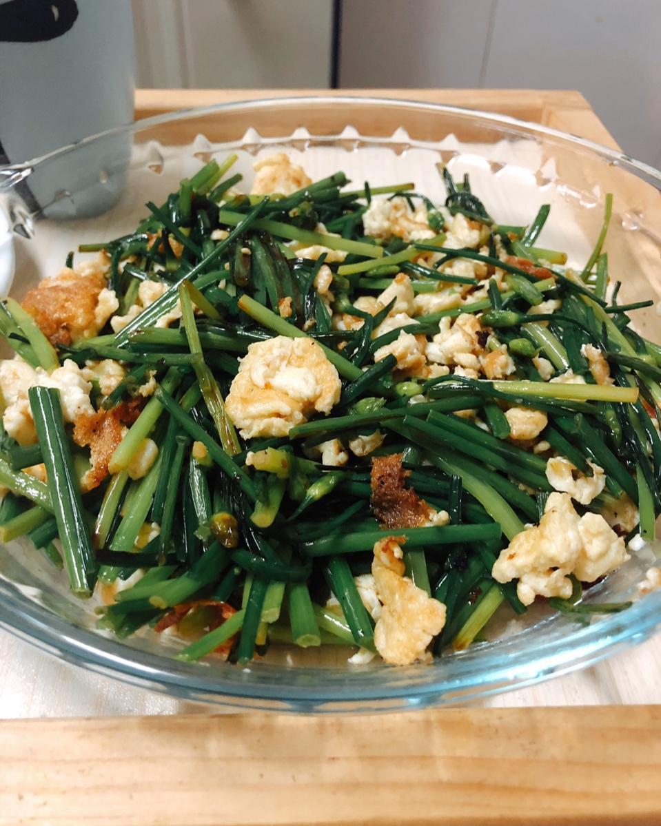 韭菜花炒鸡蛋