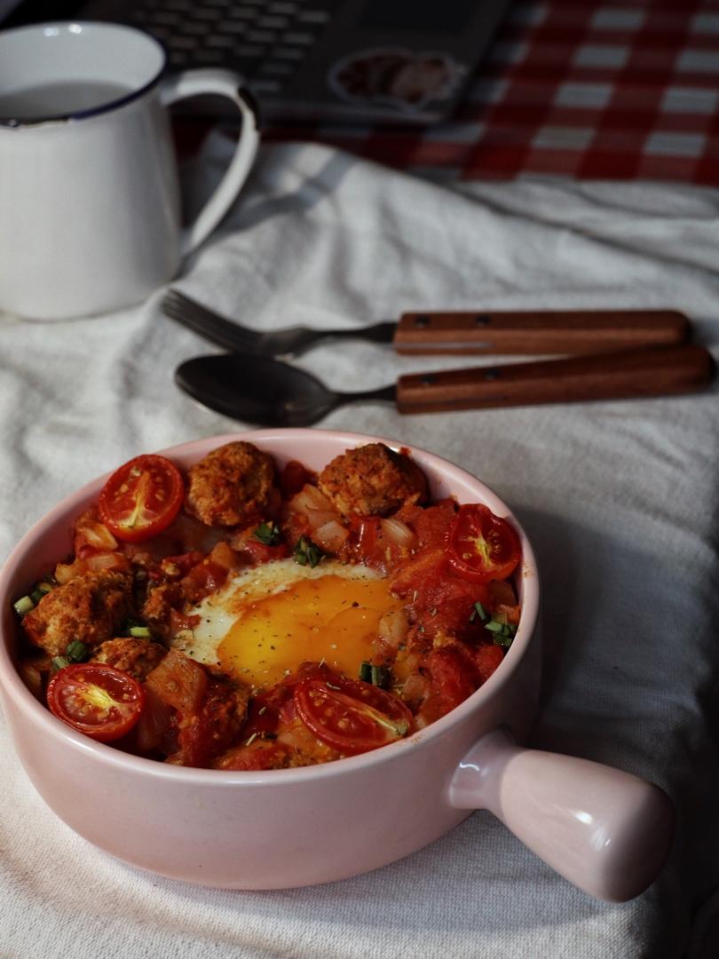 早餐吃什么—肉丸北非蛋