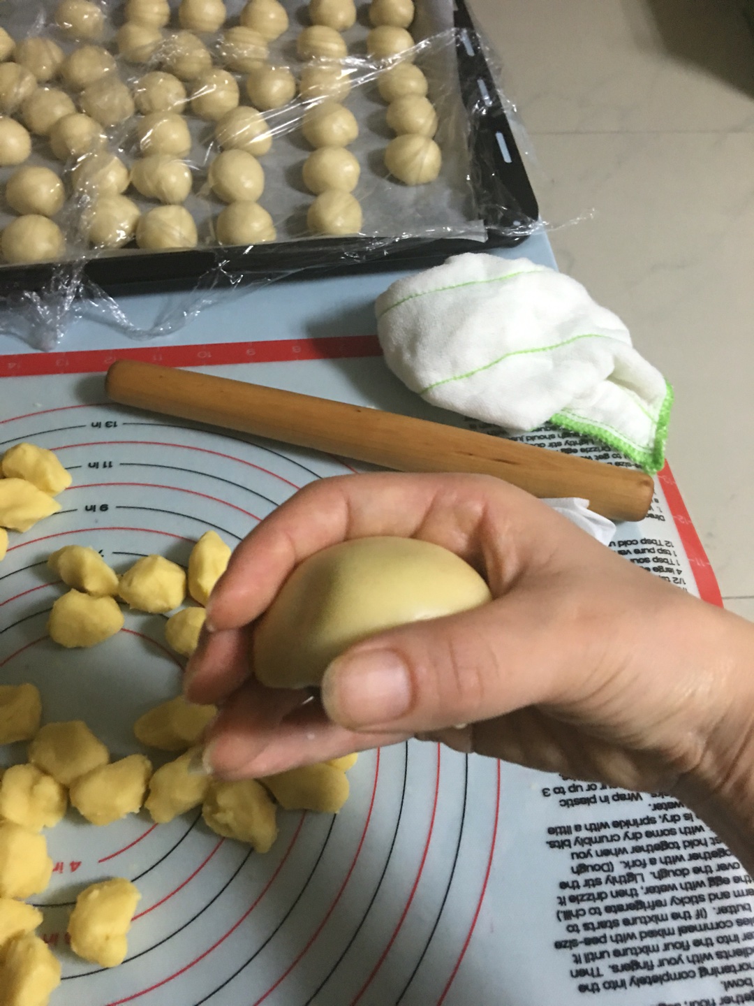 黄油版蛋黄酥的做法 步骤22