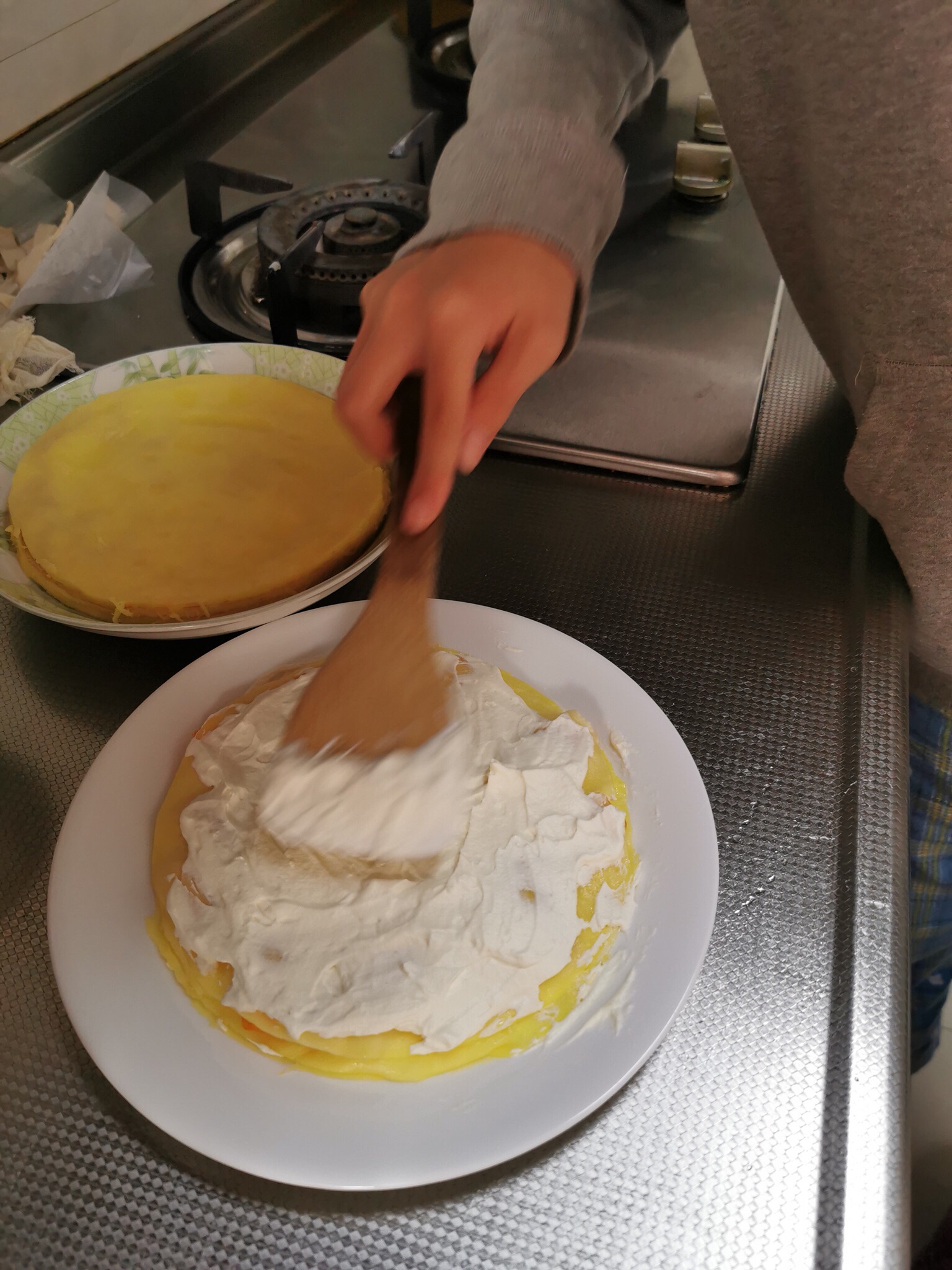 芒果千层蛋糕，不用烤箱，平底锅就能做的甜点。的做法 步骤11
