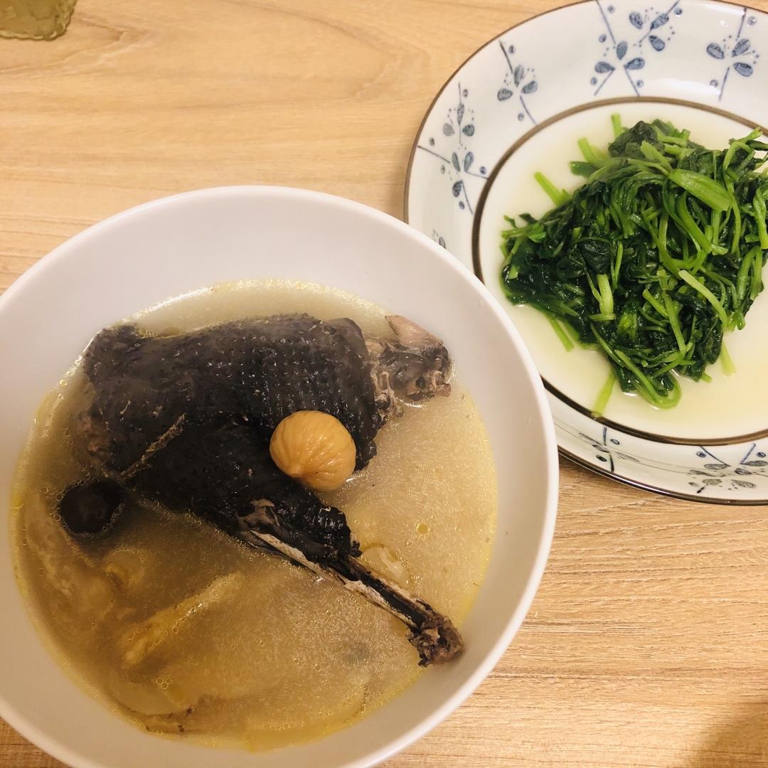 枸杞红枣乌鸡汤