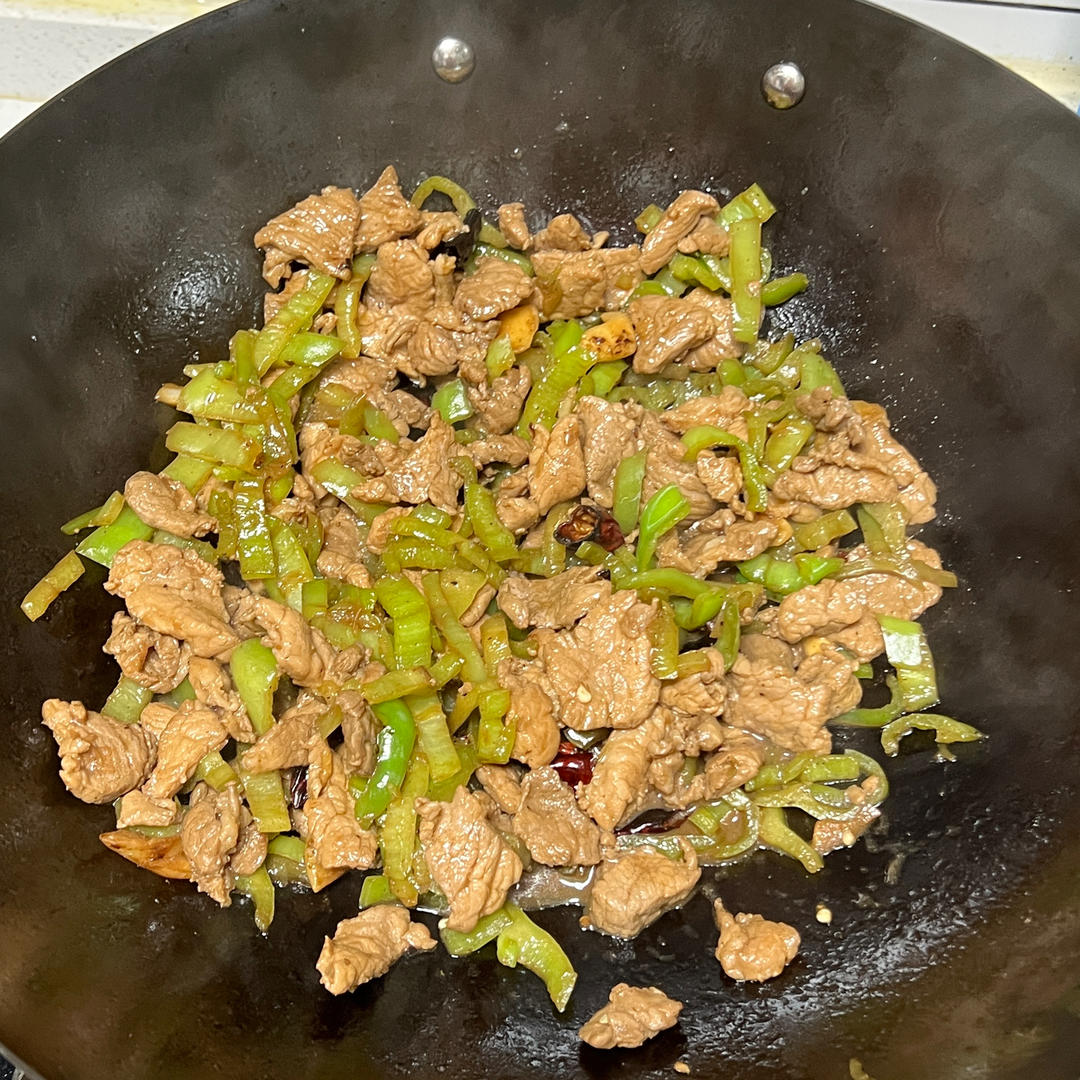 辣椒炒肉的做法