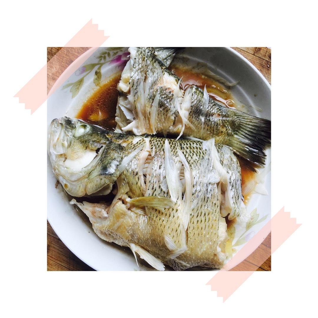 清蒸鲈鱼