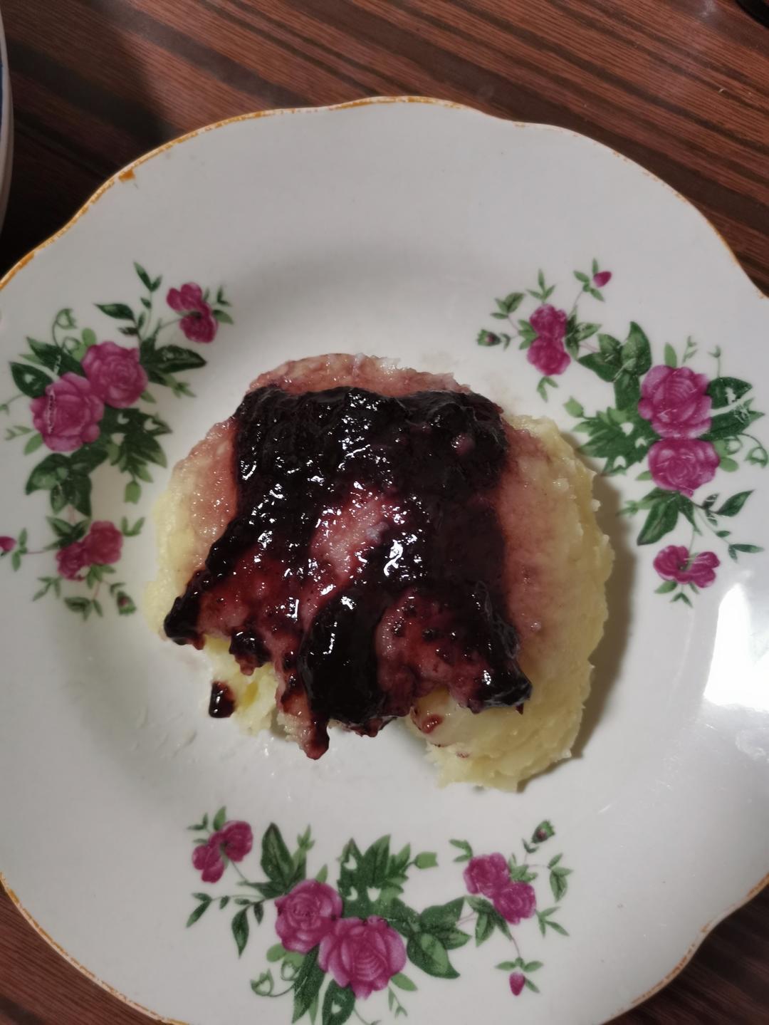 蓝莓酱土豆泥