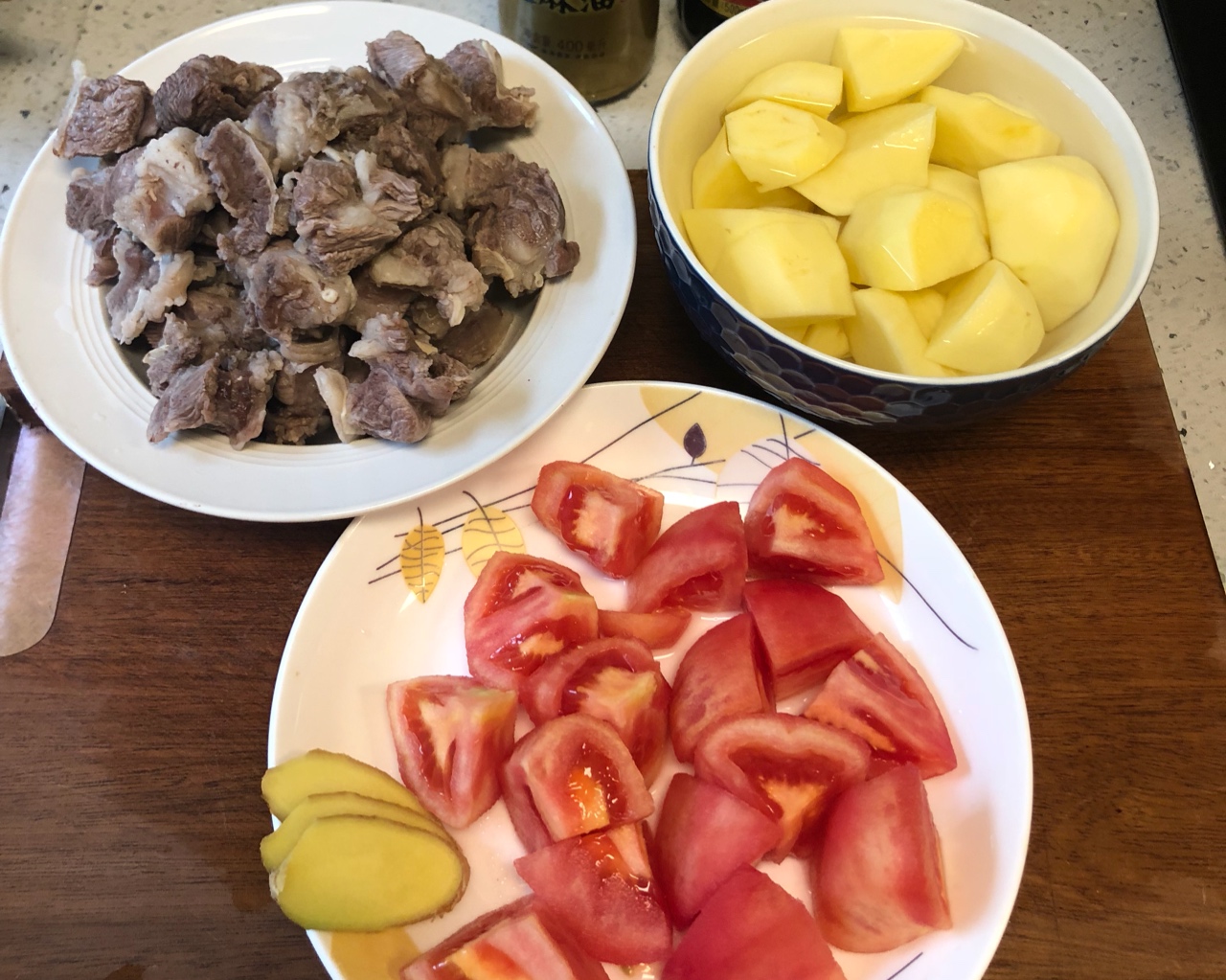 土豆炖牛腩/材料简单不油腻，月子餐的做法 步骤3