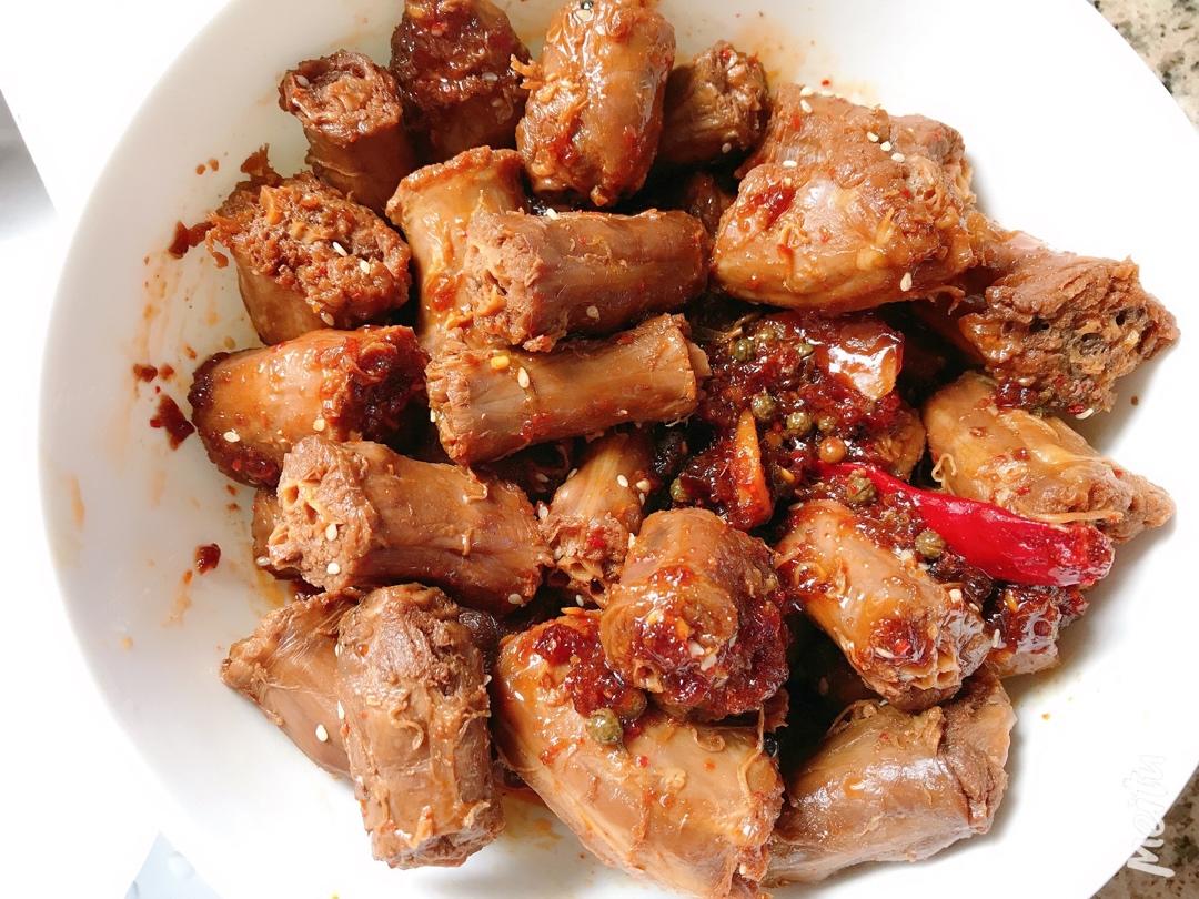 麻辣鸭脖